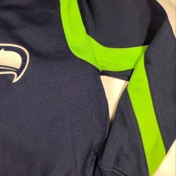 Seahawks Embroidered Logo Hoodie Youth Large - Picture 5 of 10